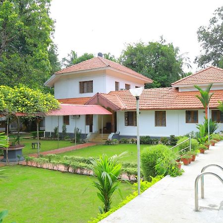 Ayuryogashram Heritage Thrissur Esterno foto